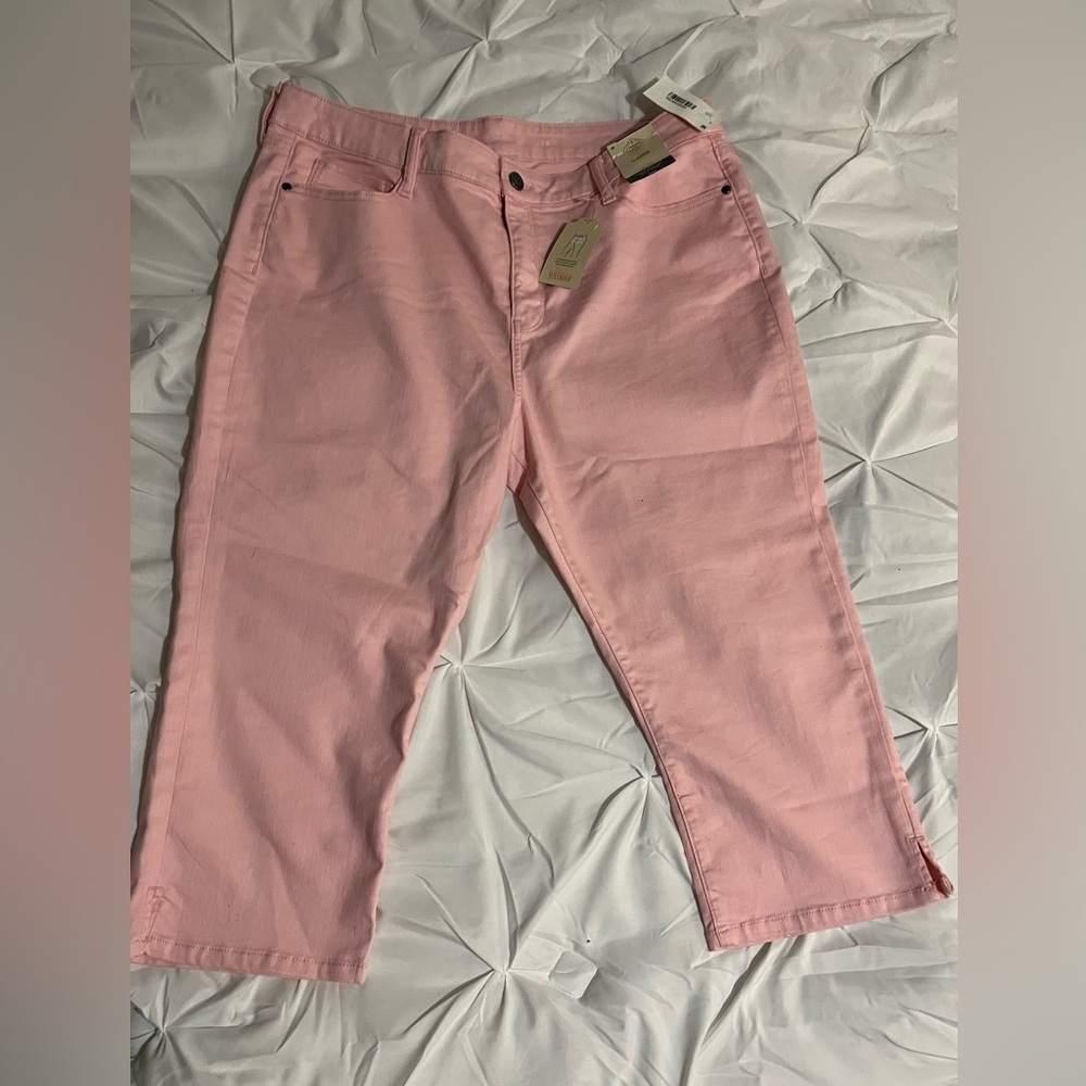 St John's Bay Pink Secretly Slender Capris NWT Size 18